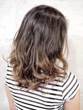 フェリシータ 服部店(felicita) ピカピカ☆アッシュ♪ふんわりボブディ