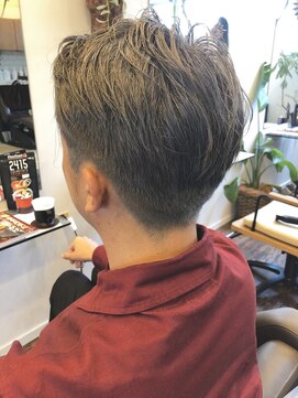 オルガ ヘアアンドメイク(Oluga hair&make) シルバーショート