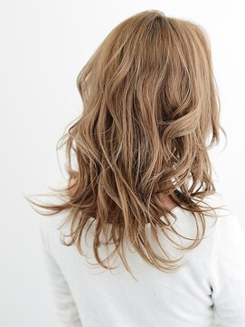 グラティア(GRATIA) 【GRATIA】外国人風くせ毛風パーマ＆ハニーベージュカラー