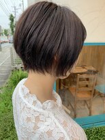 アトリエコパン(atelier copan)&nbsp;ダークバイオレットの前下がりショートボブ