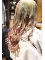 カシュカシュヘア(Cache-Cache hair)&nbsp;グレーベースにピンクのメッシュ！