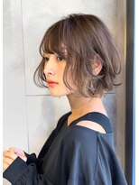 トルネード(TORNADO)&nbsp;インナーカラーチラ見チョコレートショートボブ