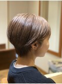 ナチュラルブラウンベージュ×大人ショートボブ