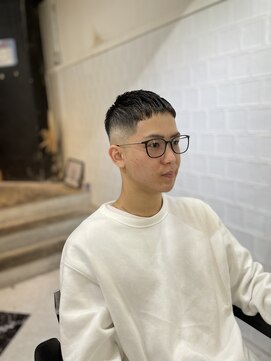 メリケンバーバーショップ フクオカ(MERICAN BARBERSHOP FUK) ツーブロックツイストパーマビジネスかき上げフェードS86