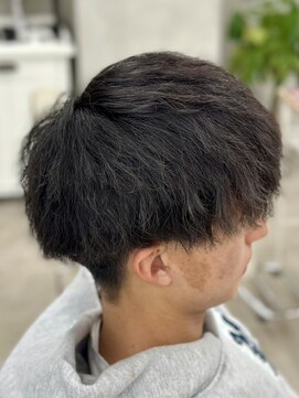 レヴィア(REVIA) メンズカット刈り上げツーブロックスタイル