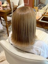 スペックホルダーミミ(Spec Holder mimi) 柔らかライトベージュミディデザインカラー