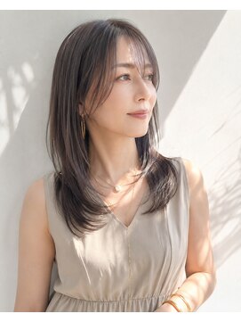 アッシュ 学芸大学店(Ash) ミディアムレイヤー/大人女性/シルバーグレー/脱白髪染め