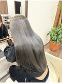 113. 艶ストレートロング/シルバーグレージュ/グレージュ