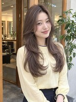 ラナ(LaNA)&nbsp;流れる顔まわりと内巻きの艶ブラウンロング