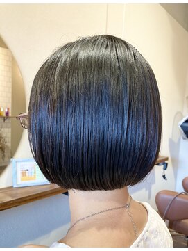 エルア(elua) スタイリング簡単♪ミニボブ