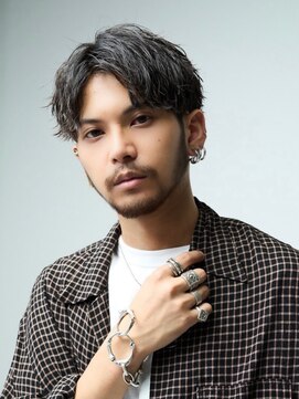 フィフス 渋谷(fifth) 波巻きスパイラルパーマセンターパート波巻きパーマツーブロック