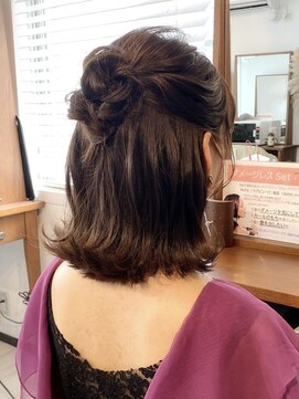 アメリ(AMELIE) 変形ハーフアップ