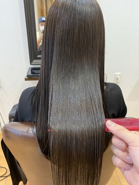 グリッター (Glitter) モイスチャーカラーで髪質改善☆艶と潤いのある美髪へ