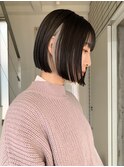 インナーカラーホワイトグレー　ミニボブ　切りっぱなしボブ