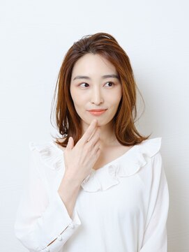 ウミネコ美容室 センター南店(Umineko美容室) 柔らかレイヤーミディ