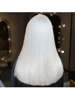 ジルバイジゼル(JILL by GiseL)&nbsp;中世ウルフ/メンズウルフ/ハイトーン/ダブルカラー/ホワイト