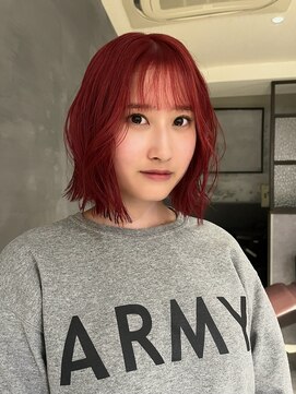 キャロルガーデンズ ボコカ 表参道(Carroll Gardens bococa) ブリーチカラー、レッド、ボブ