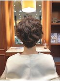 クセを生かしたウェーブ風ショートスタイル/30代/40代/50代