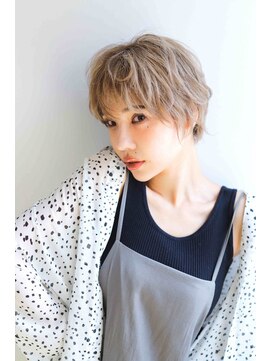 ムウ 難波(MOU) ショートボブルフ黒髪ネビージュ小顔ワンレン20代30代40代50代