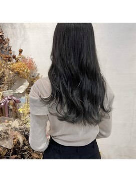 ミント(mint) スモーキーなオリーブグレー！赤味抑えて透明感を！