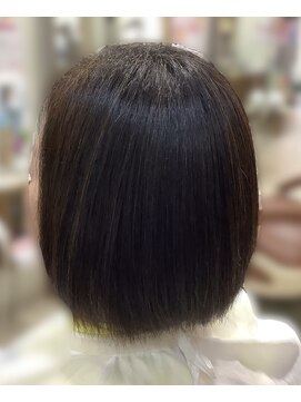 エム デ ヘアー オカダ ストレート