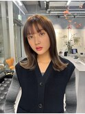ハイトーンアッシュブラウン切りっぱなしミディアム前髪かり