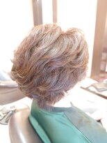 アンダウ(ANDEW)&nbsp;大人女性ショートパーマ白髪染めスタイル