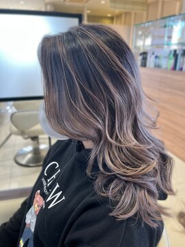 キャリー(Caly) シャドールーツ