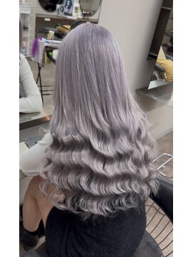 モアムー(Moremuu) 寒色ハイトーン