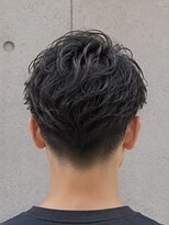 バーバーバー ナカノ(BARBER BAR NAKANO)&nbsp;30代 40代 センターパート×ニュアンスパーマ