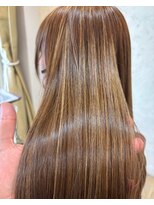バグスドゥア(Bagus dua)&nbsp;ミルクティーブロンド素材を活かす守口の美容室5.15
