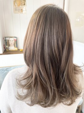 ハンズ(HANDs) 20代30代40代白髪もカバー___抜け感_ホワイトカラー