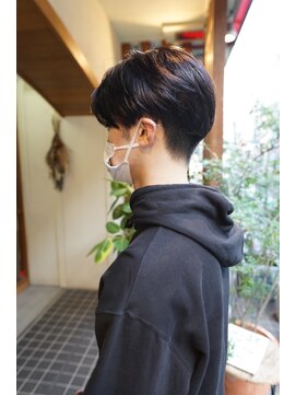 イーズ(e's) 【e's中目黒美容室】メンズヘアが得意◎夏のコンパクトマッシュ