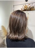 3Dハイライト/アッシュグレー/切りっぱなしボブ