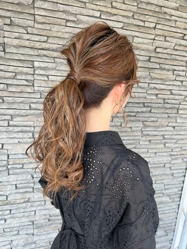 ハイバレーヘアーメゾン(HIGH VALLEY HAIRMAISON) 大人ポニーテール!