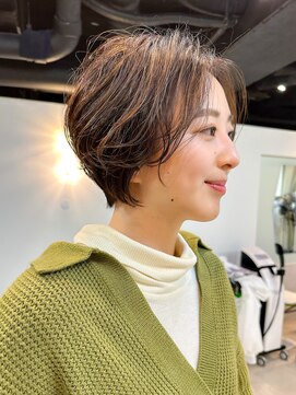 クルー(Creww KYOTO) ニュアンス動きのハンサムショートボブ