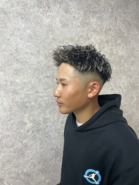 ティーズ バーバー T's BARBER ツイストハイライト