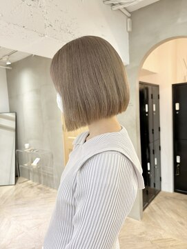 ローレン(LOREN) ミルクティーベージュぷつっとボブケアブリーチ 梅田