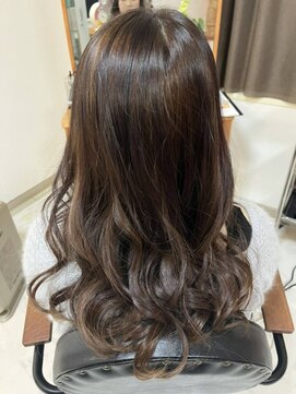 ヒロ ブラウンカラー