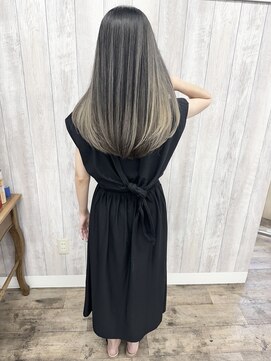 ラッズプラスエイチ(Lads+h) バレイヤージュ　グレージュベージュ