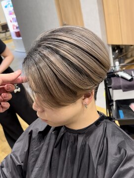 ジゼル 小倉(GiseL) メンズバレイヤージュ/前下がりセンターパート