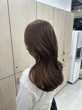 アイズ 横浜(IS) ヘーゼルベージュ/ブリーチなしダブルカラー/髪質改善