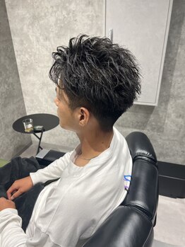スイッチ(switch)の写真/【ツイストスパイラル¥13000/ニュアンスパーマ¥11000】頭浸浴と組み合わせればさらにパーマの持続力UP！