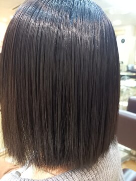 シャンプーボーイ ストレートボブ