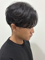 ヒュイル バイ ニアウ(Hwyl by Niau) メンズマッシュセンターパートスパイラルパーマニュアンスパーマ