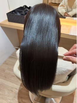 レイ みどりの店(Ray)の写真/【内部増強補修】髪のパサつきで+5歳!?サロンだからできる、ワンランク上のケアで美髪へと導く！