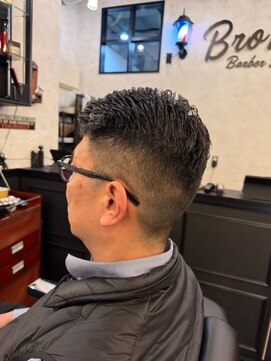 ブロートーキョーバーバーショップ 神田店(Bro Tokyo BARBERSHOP) 【神田】ナチュラル刈り上げスタイル