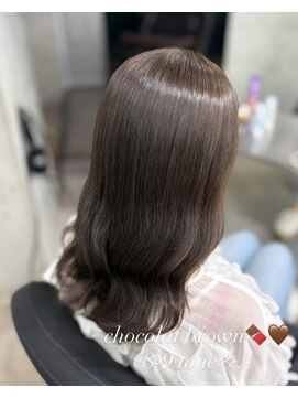 チョコブラウン