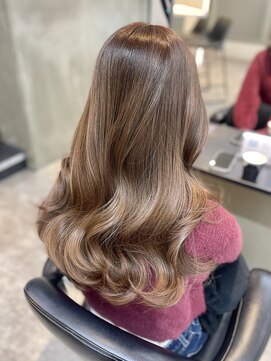 スティル カラン(STILL calin) 韓国ヘアロングレイヤーカットミルクティーベージュ前髪カット