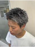 シルバーアップバングショート
